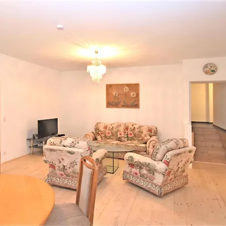 Prázdninový dům Spacious Haven In